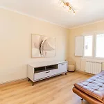 De Aranda - Elegante Casa 7 Con Jardin Privado, Ac Y Wifi