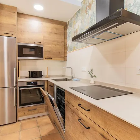 Semesterbostad De Aranda - Elegante Casa 7 Con Jardin Privado, Ac Y Wifi *
