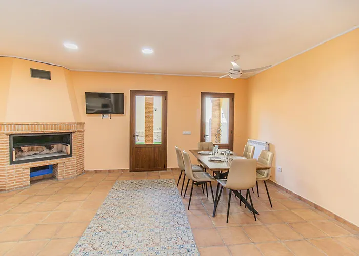 Vakantiehuis De Aranda - Elegante Casa 7 Con Jardin Privado, Ac Y Wifi